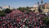 ДРАМАТИЧНЕ СЦЕНЕ У ИРАНУ: Помоћ лекара током сахране Хамнеија добило 34.000 људи, познато да ли има смртних случајева