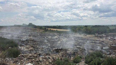 СНИМЦИ ЋЕ МНОГЕ ИЗНЕНАДИТИ!: Кризни штаб у Кули подржао ЈКП у тврдњи да је депонија у Сивцу намерно запаљена