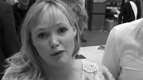 ПРЕМИНУЛА СЛАВНА ГЛУМЦИЦА (44): Иза себе оставила неутешне родитеље и сина - Рак јој је одузео живот