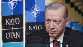 ДИВЉИ ЗАПАД НА ИСТОКУ: Шта је Ердоган поклонио челницима НАТО-а - Стармер дар оставио у Турској, противи се британским законима