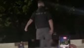 NEĆE DA SE BORI PROTIV RUSIJE: Ekipa došla  da regrutuje mladića, masa ih napala i prevrnula im auto (VIDEO)