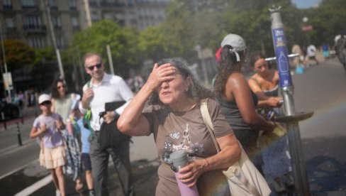 HITNO UPOZORENJE ZDRAVSTVENIH RADNIKA: Zbog ovih navika na tropskim vrućinama preti toplotni i srčani udar