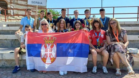 BRILJIRALI U BUGARSKOJ: Učenici Matematičke gimnazije osvojili 11 medalja