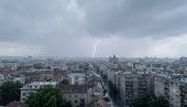 ПЉУСКОВИ И ГРМЉАВИНА СТИЖУ У СРБИЈУ: Метеоролог открио какво нам време доноси викенд и где ће напокон освежити