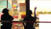 TALAČKA KRIZA U BERLINU: Muškarac zatvorio ženu u supermarketu (VIDEO)