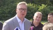 NAŠA SELA LIČE NA ŠVAJCARSKA, LJUDI SE VRAĆAJU Predsednik Vučić u poseti porodici Todorović