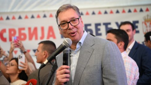 DRŽAVA ĆE GRADITI I LOKALNE PUTEVE Vučić sa narodom kod Loznice: Zahvalan sam što ste izdržali najveće napade i teror godinu i po dana
