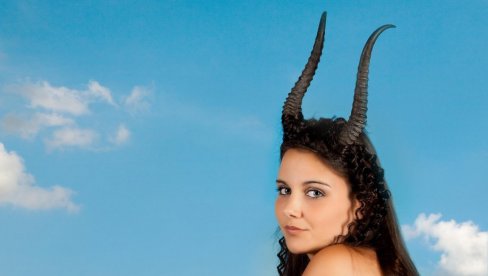 KAKO JE OSVOJITI? Žena Jarac, kombinacija snage, nežnosti i šarma