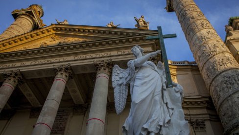 KADA BI BEČ BIO DRŽAVA EU Četvrta najbogatija, najgušće naseljena, ekonomija kao Slovačka