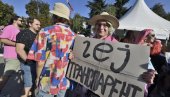 СА НЕВЕСТОМ ЂЕТИЋЕМ КОД МАТИЧАРА: У Црној Гори почело усклађивање правног система са законом ЕУ о истополним браковима
