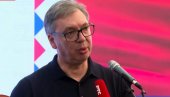 ПРЕДСЕДНИК ОДУШЕВИО ОКУПЉЕНЕ „Бескрајно вас волим“ – уследила снажна порука политичким противницима!