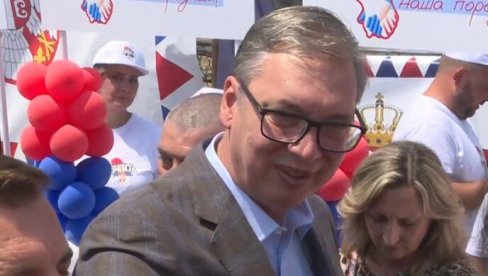 VUČIĆ O BLOKADERIMA I DIJALOGU: Nemaju program, oni se ljute sada kada ih pitate za sankcije Rusiji
