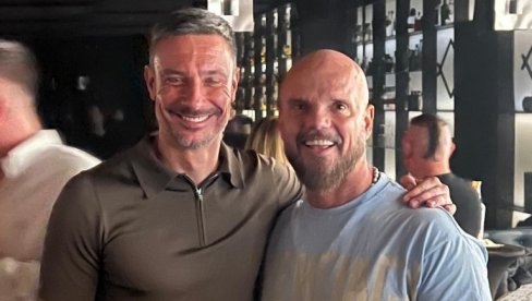 ОН ВЕЧЕРАС СУДИ ФИНАЛЕ СВЕТСКОГ ПРВЕНСТВА, А ОН МУ ПЕВАО НА УВЦЕ: Бобан Рајовић дружење у Словенији никада неће заборавити (ФОТО)