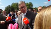 ВЕЛИКЕ СТВАРИ ЗА ЦЕЛО ПОМОРАВЉЕ: Вучић обилази радове на изградњи моста преко Велике Мораве (ВИДЕО)