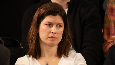 РАДИО МИЛЕВА ЈУ ЈЕ ПРОСЛАВИЛА: Да ли знате да је овај познати политичар отац Марије Вицковић?