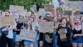 БЕРЛИН УЗ КИЈЕВСКЕ ДЕМОНСТРАНТЕ: На страну смењеног министра одбране Украјине стао и део страних политичара