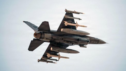 AMERIKANCI GOMILAJU SNAGE KOD IRANA, TRAMP SPREMA NAJVEĆI UDAR DO SADA?! Eskadrila F-16 prešla preko Evropa i stigla spremna za invaziju