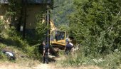 NA KUĆE SRBA BAGERIMA I DUGIM CEVIMA: Kurti pokrenuo novi talas etničkog čišćenja na jezeru Gazivode, na severu Kosmeta