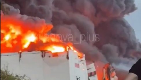 MRAK NA KRIMU, POŽARI U RUSIJI: Noćni udar dronova na ključne objekte (VIDEO)