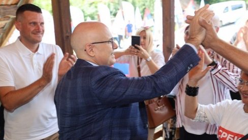ВУЧЕВИЋ ОТКРИО ИМЕ НОВЕ ИЗБОРНЕ ЛИСТЕ! У две речи, каже, стаје све што је Србији потребно