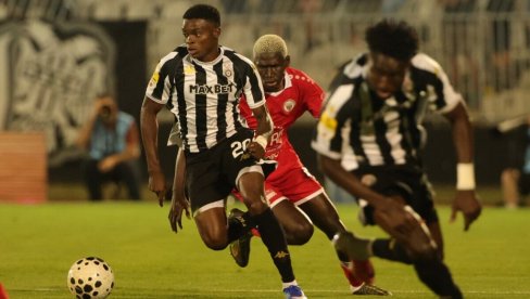 PRENOS, PARTIZAN - UNA ŠTRASEN: Crveni karton