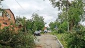 РУСИЈУ ПОГОДИЛО СИЛОВИТО НЕВРЕМЕ: Ванредно стање, десетине повређених и масовни нестанци струје