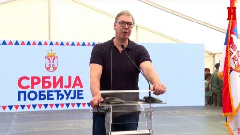 ЛАКШЕ НАМ ЈЕ КАДА ПРИВРЕДА РАСТЕ Вучић: Омогућићемо раст пензија и плата
