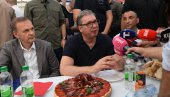 NAPADAJU ME ONI KOJI IMAJU 0,1 ILI 0,2 POSTO, NJIH SE NIKO NE BOJI Vučić komentarisao brutalne pretnje blokadera