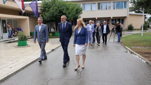 U VRANJU SMEŠTENE 72 OSOBE: Ambasador Ukrajine u Srbiji Oleksandar Litvinenko posetio Centar za azil