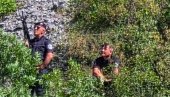NASTAVLJA SE KURTIJEV TEROR: Ekskluzivne fotografije šiptarskih snajperista kod manastira Svetih arhangela kod Prizrena (FOTO)