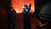 VATRENA STIHIJA IZBILA NA PUT: Požar u trebinjskim selima bukti, vatrogasci na terenu