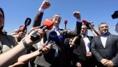VUČIĆ IDE IZ KINE U ORLOVAT, IZ INDIJE U SVRLJIG, TAKVU ENERGIJU MOŽE DA IMA SAMO ON: Željko Veselinović očitao bukvicu tviter političarima