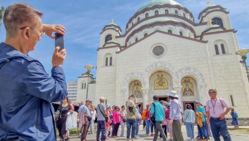 SRBIJA OBARA REKORDE U BROJU TURISTA: Kakvi bi tek rezultati bili da dve godine nije bilo terora blokadera?