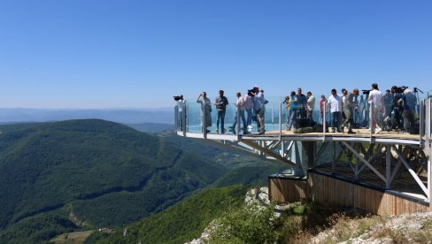 BESPLATAN ULAZ NA STAKLENI VIDIKOVAC NA KABLARU: Evo koliko će koštati karte od 8. avgusta