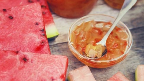 RECEPT ZA SLATKO OD LUBENICE: Savršena poslastica za letnje dane