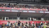 PREDSEDNIČE TRAMP, SRBIJA VAM ŽELI DOBRODOŠLICU Razvijen neverovatan transparent na UFC Beogradu (FOTO)