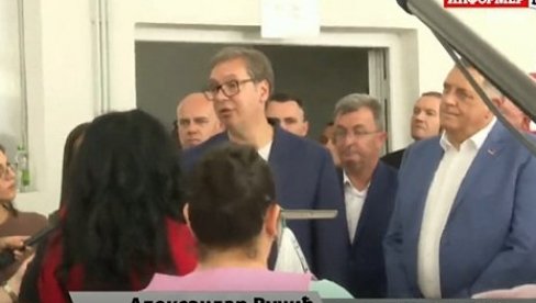 ПОРУКА ПРЕДСЕДНИКА ВУЧИЋА ИЗ ДРВАРА: Србија остаје чврст ослонац свом народу, економски успеси гарантују нову подршку