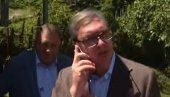 VUČIĆ ODMAH POZVAO IZVOĐAČA RADOVA: Predsednik Srbije obećao put, a Dodik kuću, domaćinu iz Vodica kod Šipova