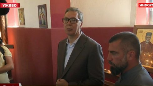 VUČIĆ U POSETI NOVOM SELU: Toliki su zločini bili, da ljudi ovde nikada ne skidaju crninu