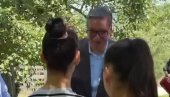 BEZ ŽENSKE RUKE NIJEDNA KUĆA NE BI MOGLA DA OPSTANE Vučić: Obećao sam da će i to pitanje vrlo brzo biti rešeno (VIDEO)
