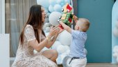UZ TORTU, OSMEHE I NAJBLIŽE, MAMA PRIREDILA BAJKOVIT DAN: Katarina Živković proslavila drugi rođendan sinu Stefanu (FOTO)