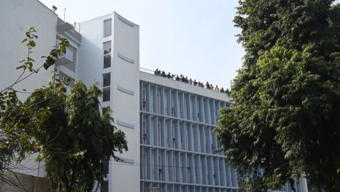 DRŽAVA ZAVIJENA U CRNO: 21 student izvršio samoubistvo posle skandala na prijemnom za medicinu - curenje testova izazvalo tragediju u Indiji
