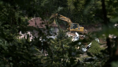 SRUŠILI SRPSKE KUĆE, JOŠ IM TRAŽE DA PLATE! Kurtijevi jazavci ispostavili drzak račun za teror na Gazivodama