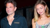 OVAJ DETALJ JE POKRENUO LAVINU SPEKULACIJA: Da li su se to venčali Bredli Kuper i DŽidži Hadid? (FOTO)