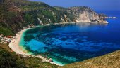 PREPUNI SU TURISTA! Ako u avgustu idete u Grčku, izbegnite ova ostrva – evo gde ćete pronaći mir i tirkizno more