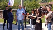 HVALA VAM ŠTO ČUVATE SRPSKO IME I PREZIME Vučić u opštini Jezero: Znajte da ćete dobiti značajnu pomoć Srbije (VIDEO)