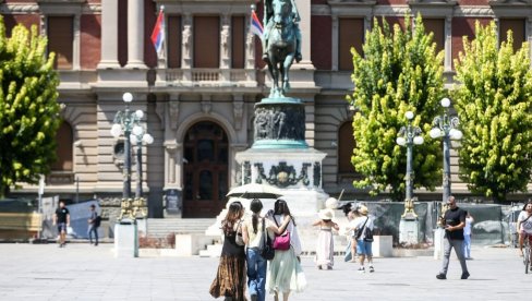 ПАКЛЕНЕ ВРУЋИНЕ У СРБИЈИ: Алармантно у целој земљи - спаса има само на једној локацији (ФОТО)