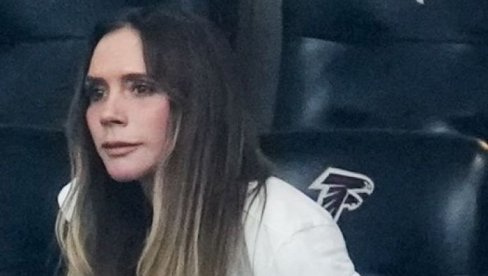ŠEĆKA SE PO LUKSUZNOJ JAHTI U PROVIDNOM BIKINIJU: Ceo svet se pita kako izvodi da joj telo ovako izgleda u 52. godini života