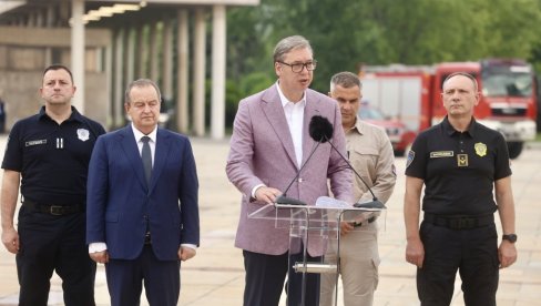 ОНИ МЕНИ НЕ МОГУ НИШТА: Вучић спустио министра одбране БиХ на земљу