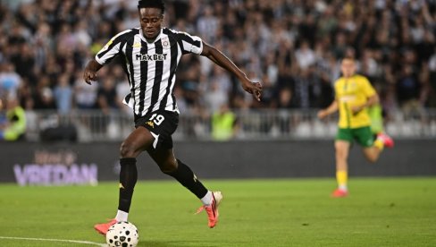 POLA FUDBAL, POLA VAR! Neverovatan meč Partizana i Tobola